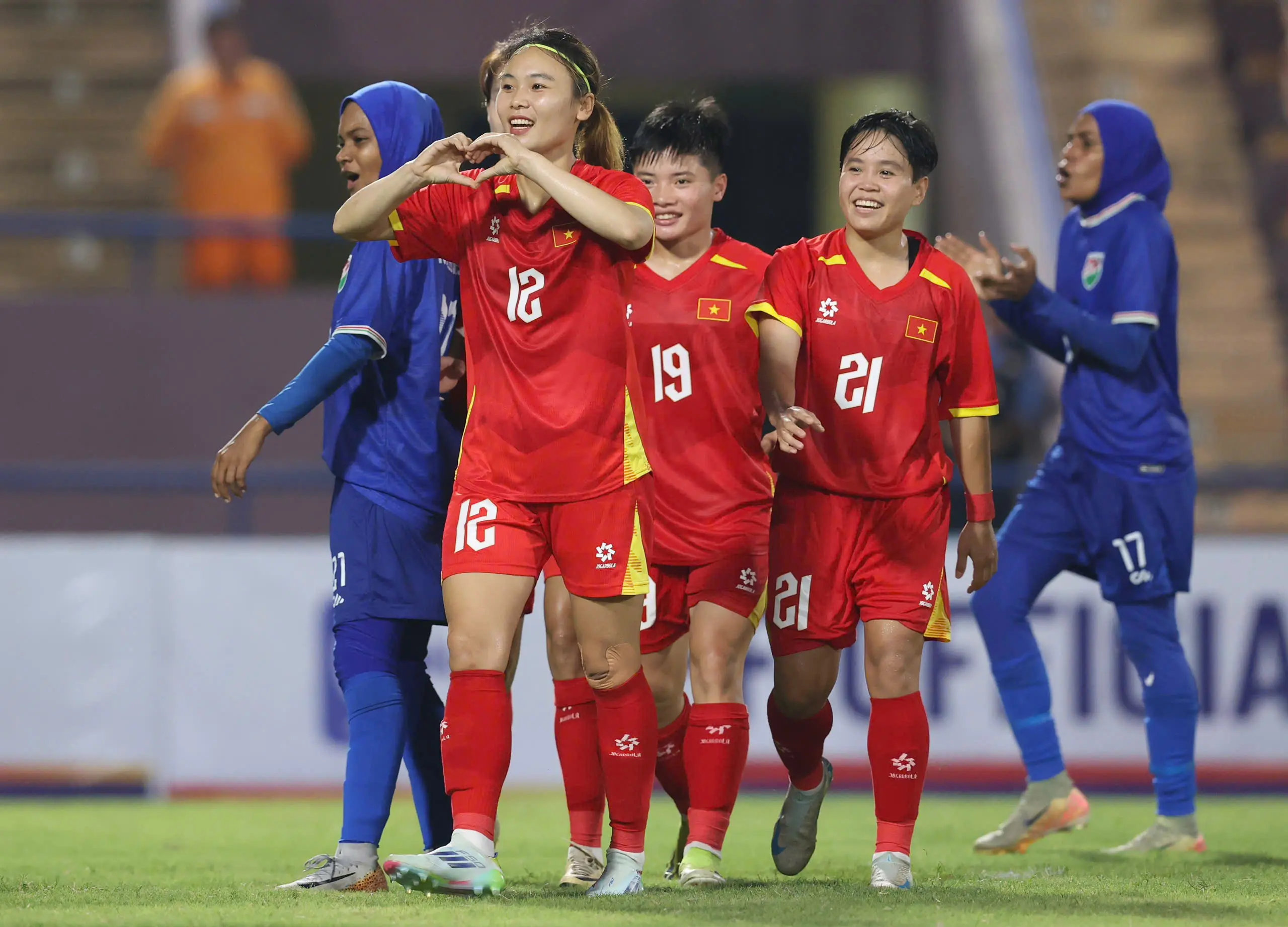 Huấn luyện viên