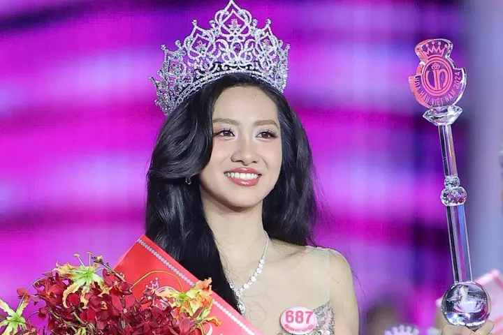 Khoảnh khắc đăng quang
