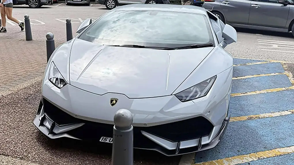 qohvoy lamborghini huracan disabled parking space 1jpg 1750641939140