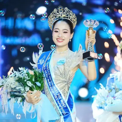 Hai Hoa hậu