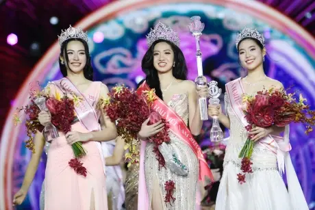 Top 3 Hoa hậu Việt Nam 2024 cùng Á hậu Châu Anh
