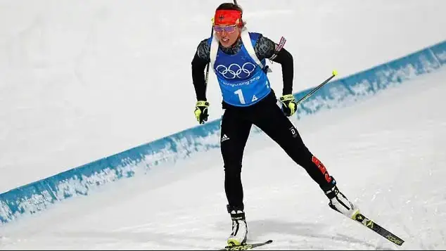0uqjlv 572676258 287863441laura dahlmeier qua oi