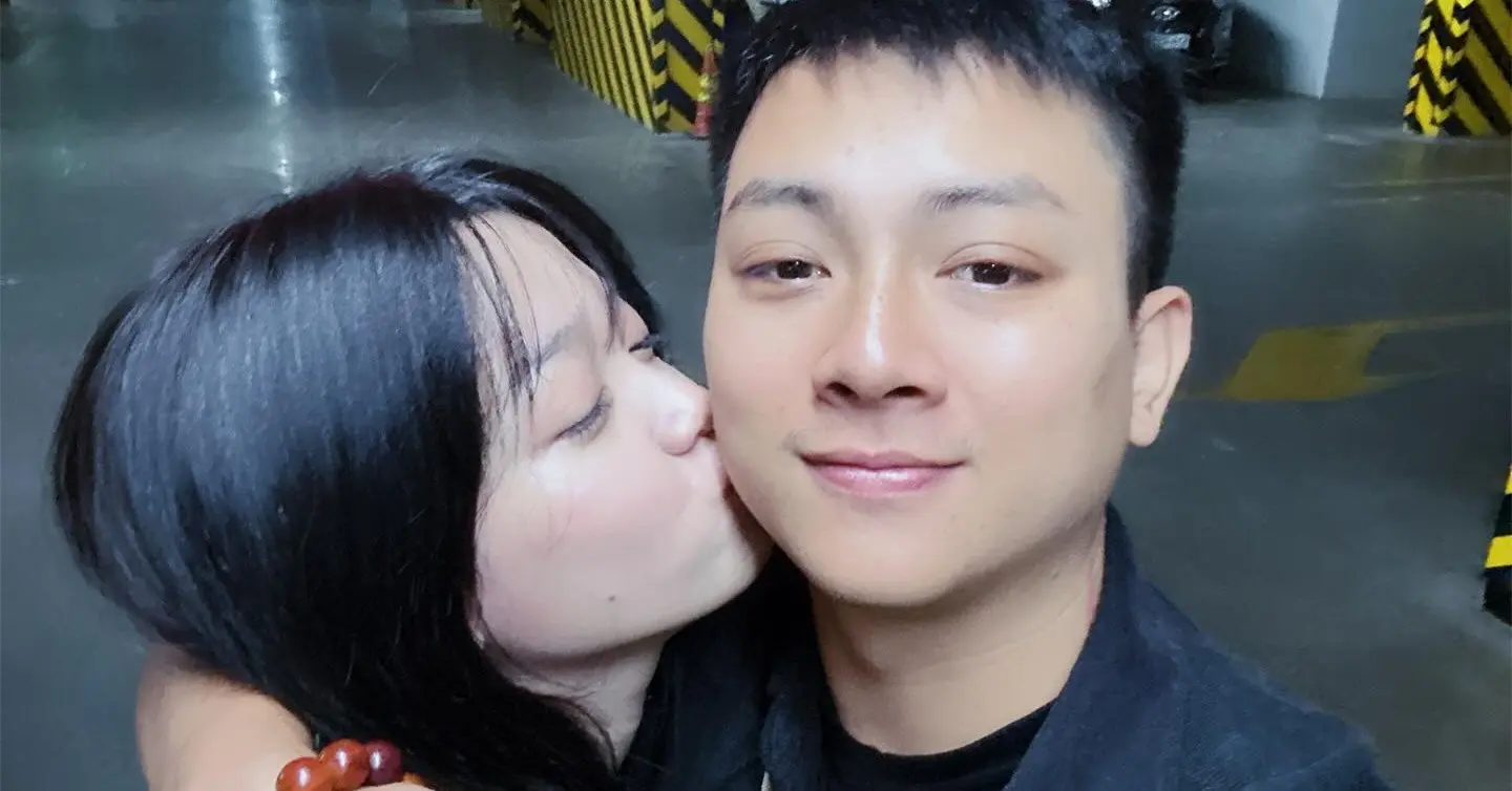 24k9o5 ca si hoai lam yeu man nong ban gai tinh tre cua nsnd viet anh sac sao 84227