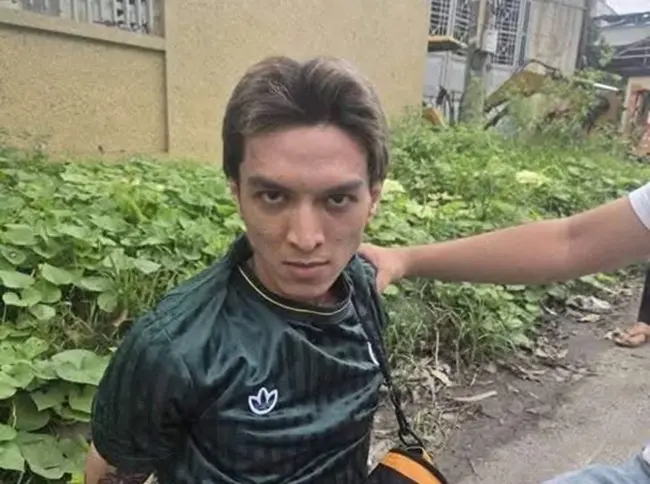 3h4kwl_binh_gold.webp