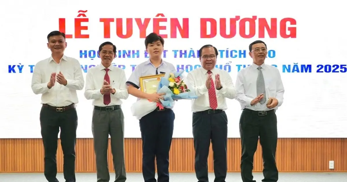3wwhu5_tuyen-duong-thu-khoa-ca-mauctv-3jpg-1752910747323.webp