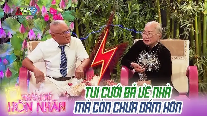 Cán bộ làm việc