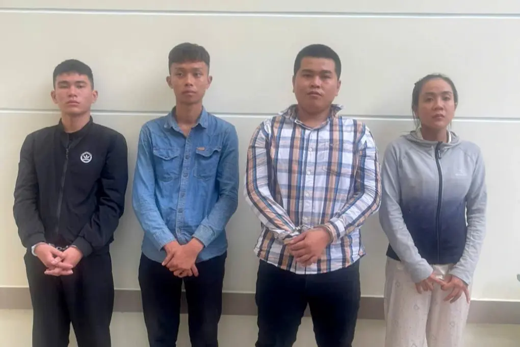 Công an bắt giữ đối tượng