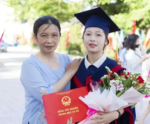 7qckso_thu-khoa-lop-10-quang-ngai-1-1752045640427625233926.webp