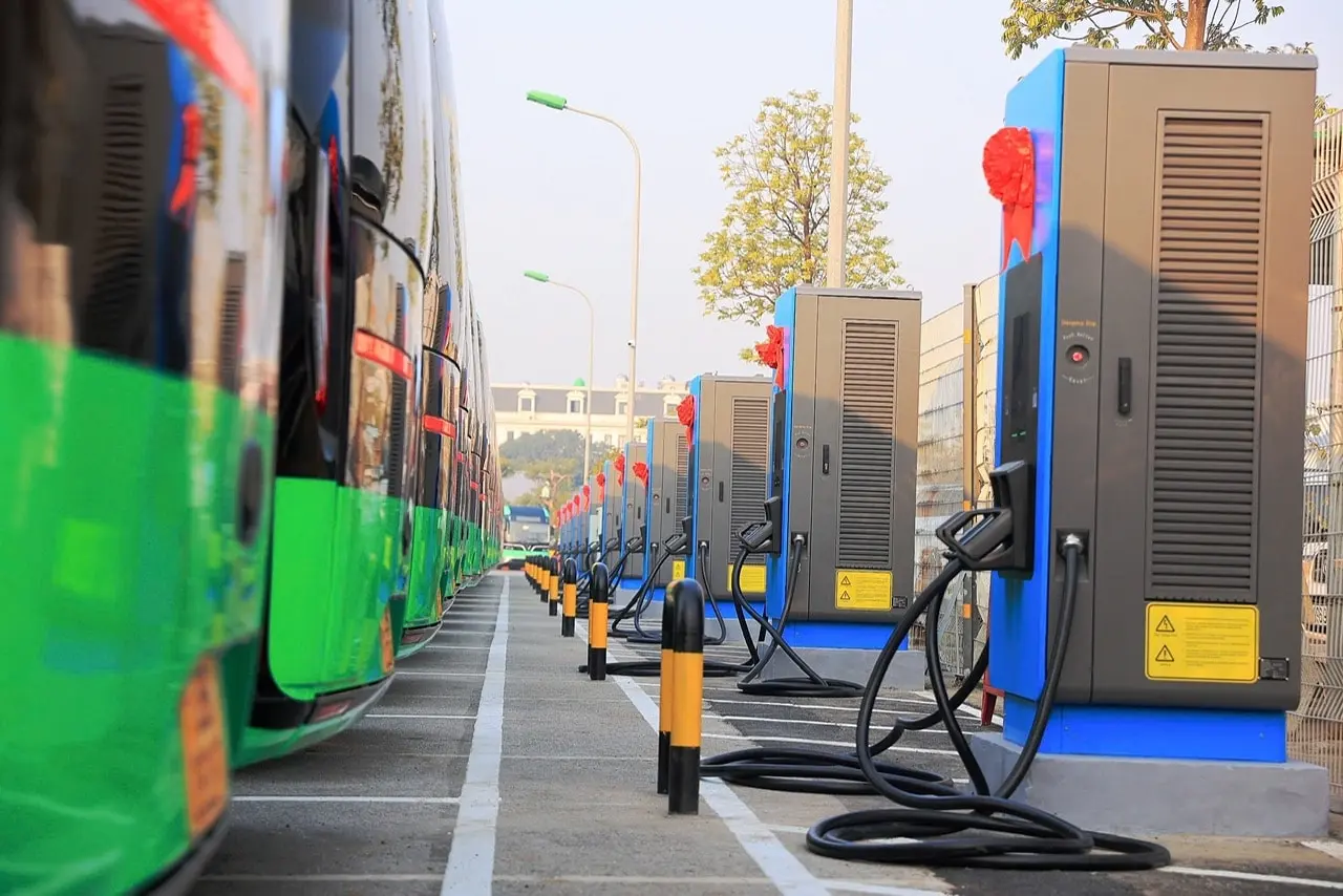 7zlog9 tram sac xe buyt dien tuan khai