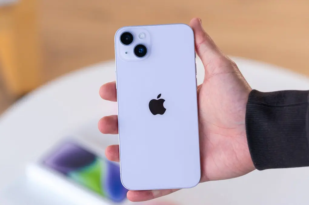 9hkqbf_iphone-14-plus-review-1668954777561.webp