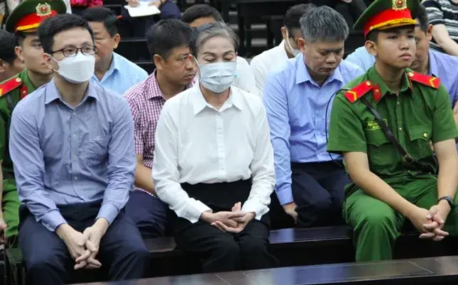 Phien toa phuc son