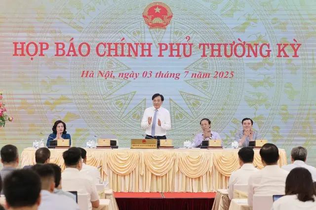 Sản xuất hàng giả