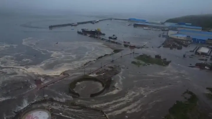 bz2366 2025 07 30t062753z1lop364430072025rp1rtrmadpbaseimage 960x540russia quake tsunami drone 17174498