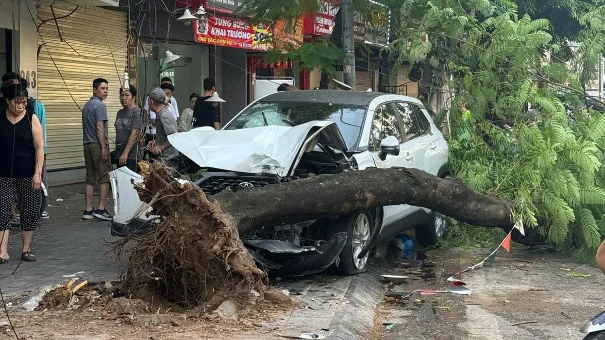 iq70m2 tai nan lien hoan o ha noi