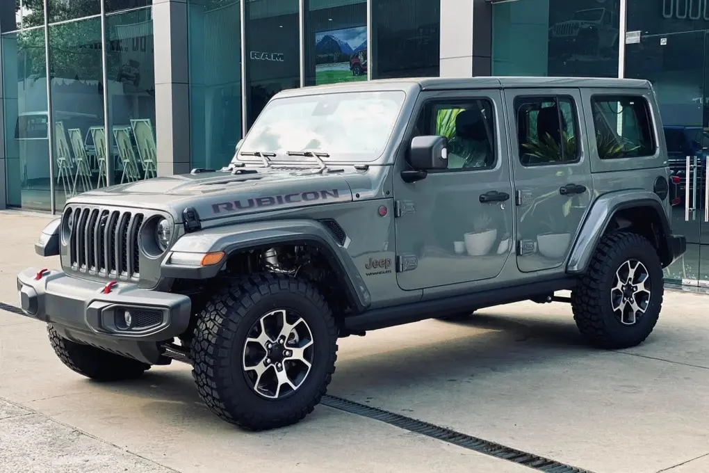 iv7cxc jeep wrangler va grand cherokee dang duoc giam gia toi hon 2 ty dong tai viet nam anh1 edited 1752317040573
