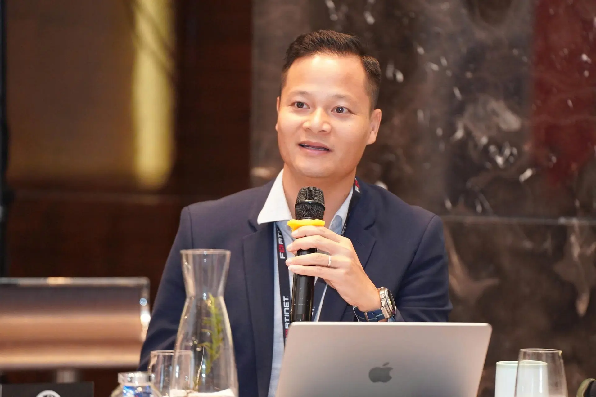 izqfo1_tiem-an-nhieu-rui-ro-khi-doanh-nghiep-thieu-nhan-su-an-ninh-mang-60811.webp