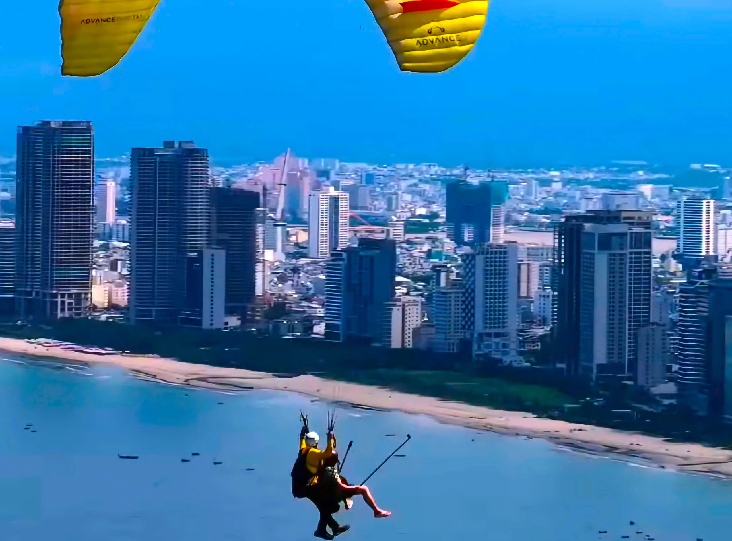 llitoj du khach tu vong nhay du nui son tra 6432 3686