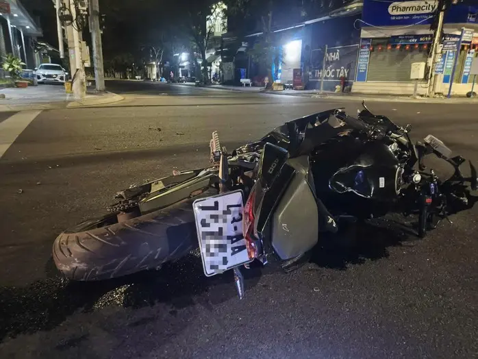 Chiếc xe tải bị lật