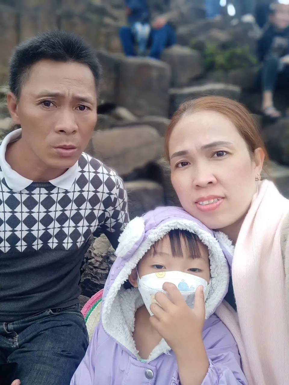 Hình ảnh minh họa gia đình khó khăn