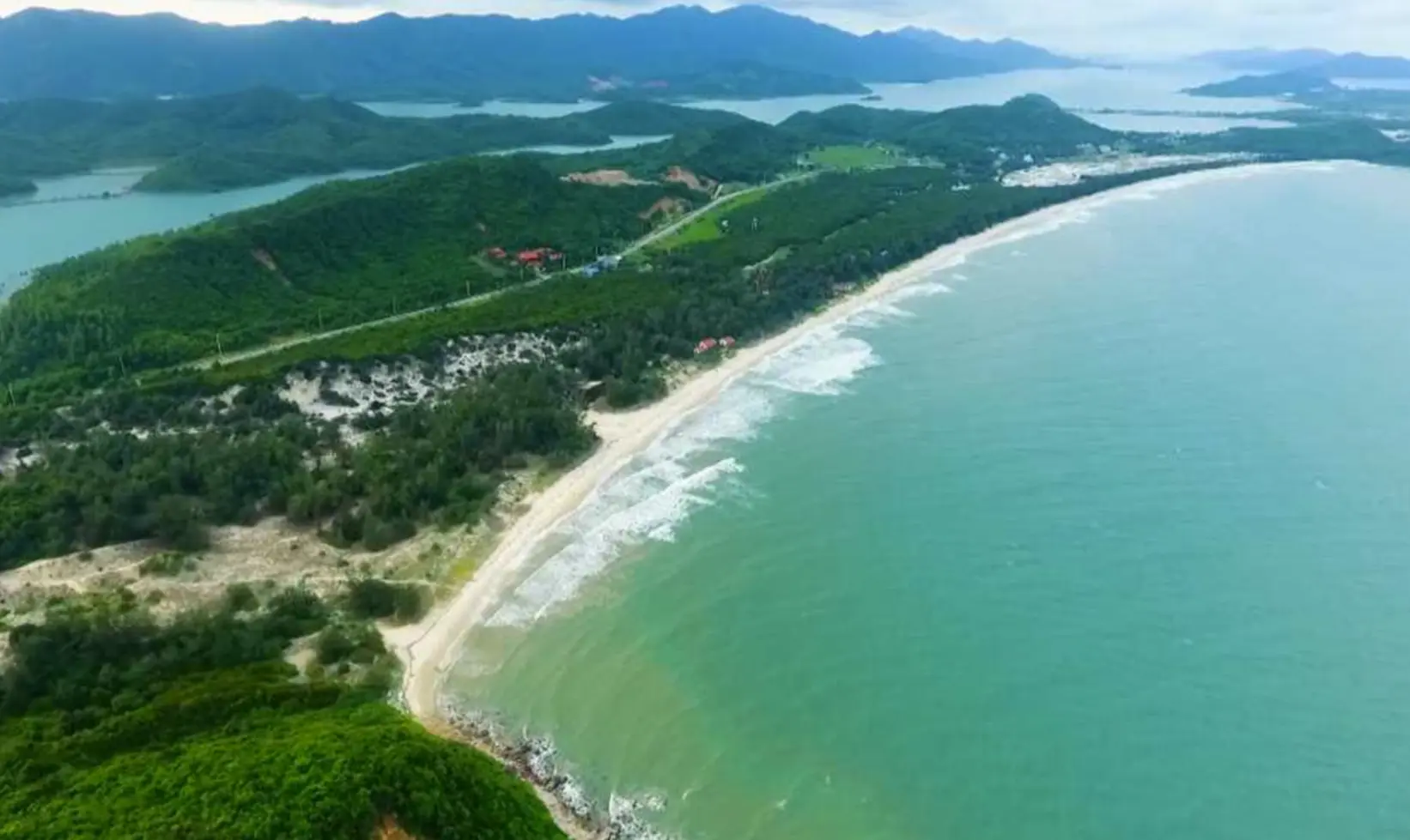 o2sgls_quang-ninh-tim-chu-dau-tu-du-an-2-ty-usd-tai-van-don-antt-17518093938481287835138-1751859023710-17518590239541721414153.webp
