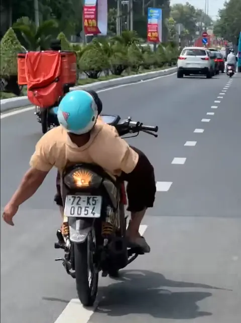 Nam thanh niên có tiền sử bệnh tâm thần
