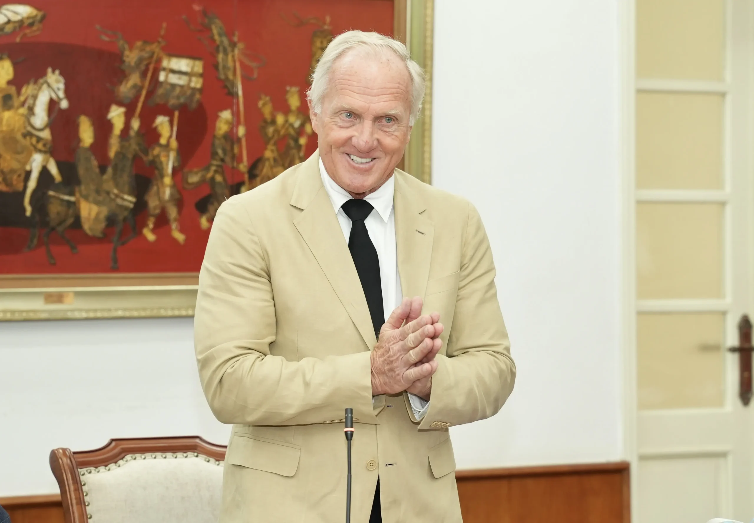 p5af4m ong greg norman duoc bo nhiem la dai su du lich viet nam nhiem ky 2025 2030 20250718102435 scaled