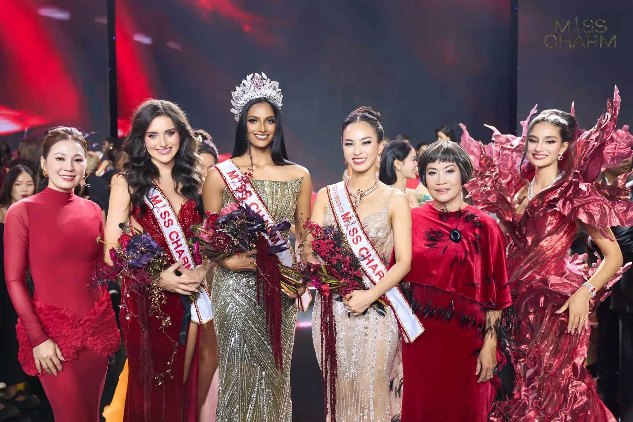 po6m5s Miss Charm 2025 nhu CC 9B mo CC A3 CC 82t ca CC 82 CC 80u no CC 82 CC 81i va CC 86n hoa CC 81 quo CC 82 CC 81c te CC 82 CC 81