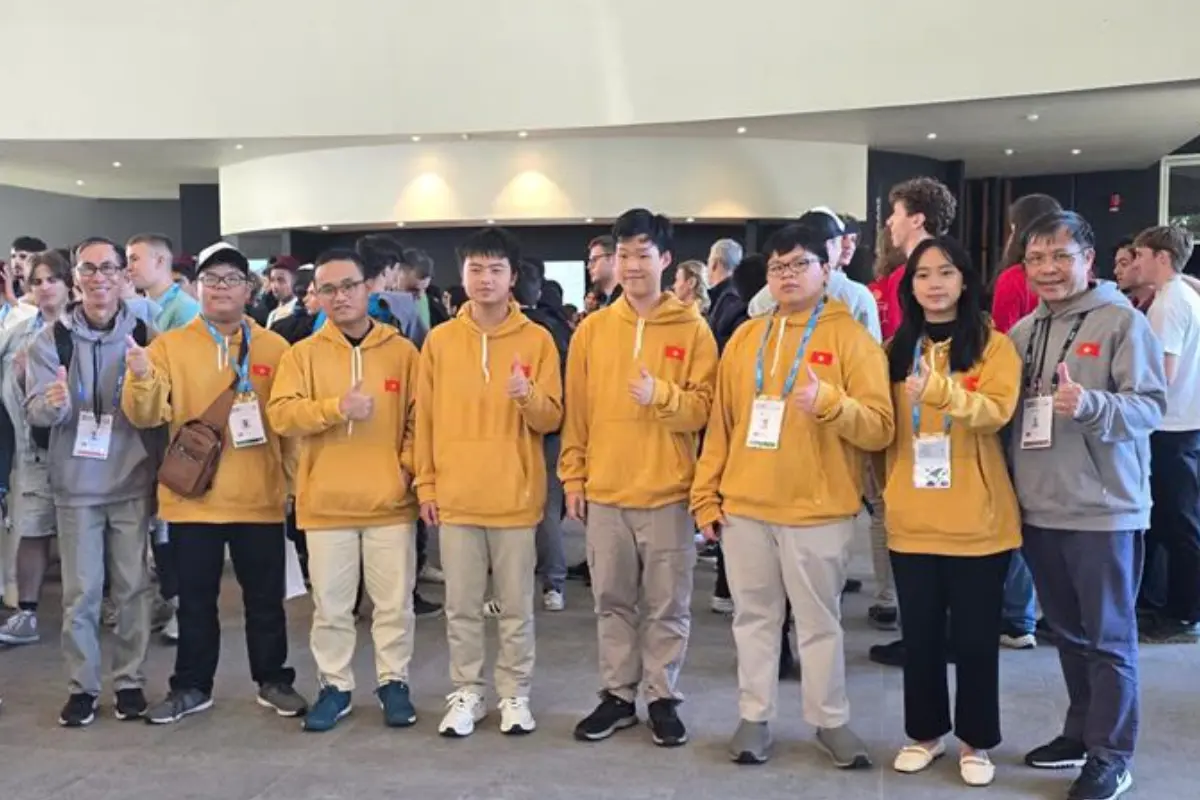 pqkm02 66 hoc sinh doi tuyen viet nam tham du imo 2025 deu doat giai
