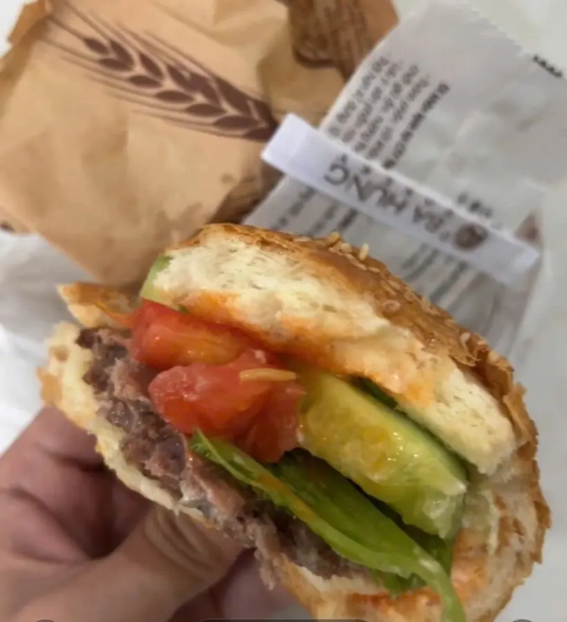 rbjz3c vu banh mi hamburger nghi co doi o da nang kiem tra co so banh mi 16070300