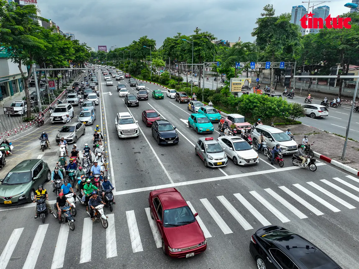 Biển báo giao thông trên đường Võ Chí Công