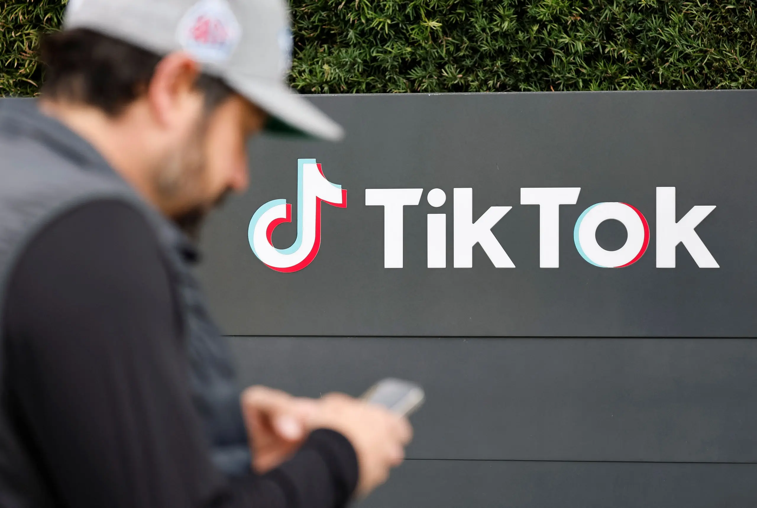 w3mzc3_2025-01-18t203414z276623438rc2iccatu85srtrmadp3usa-tiktok-17372593197981449952486.webp