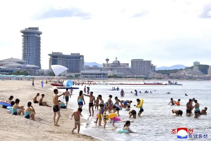 Trẻ em vui chơi tại Wonsan Kalma