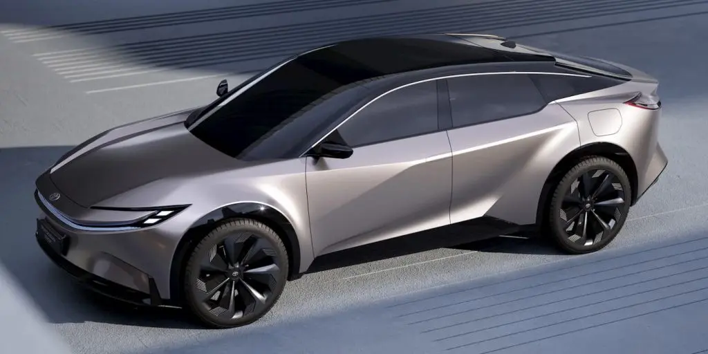 xnszcc Toyota Sport Crossover 2