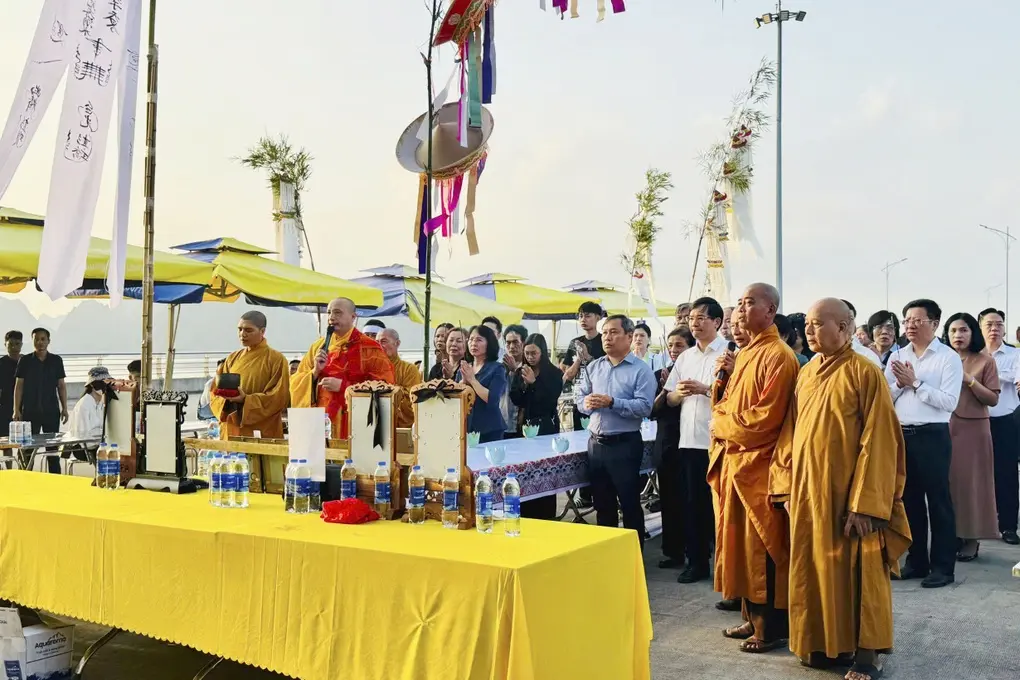 y0xtsh cau sieu copyjpg 1753670070807