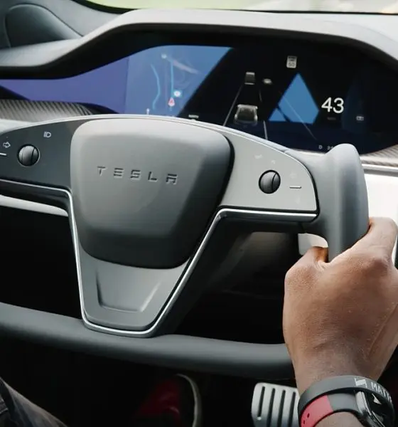285sfl tesla model s yoke 560x600 1