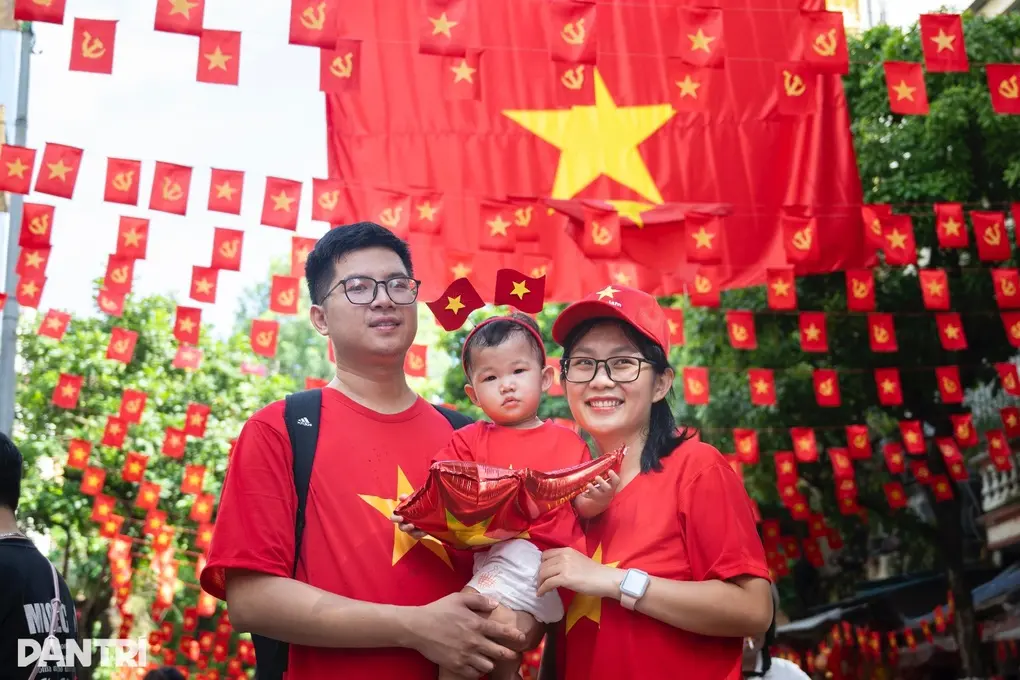 2mlqvz tang 100000 dongnguoi cho toan dan dip 80 quoc khanh 1756388792285