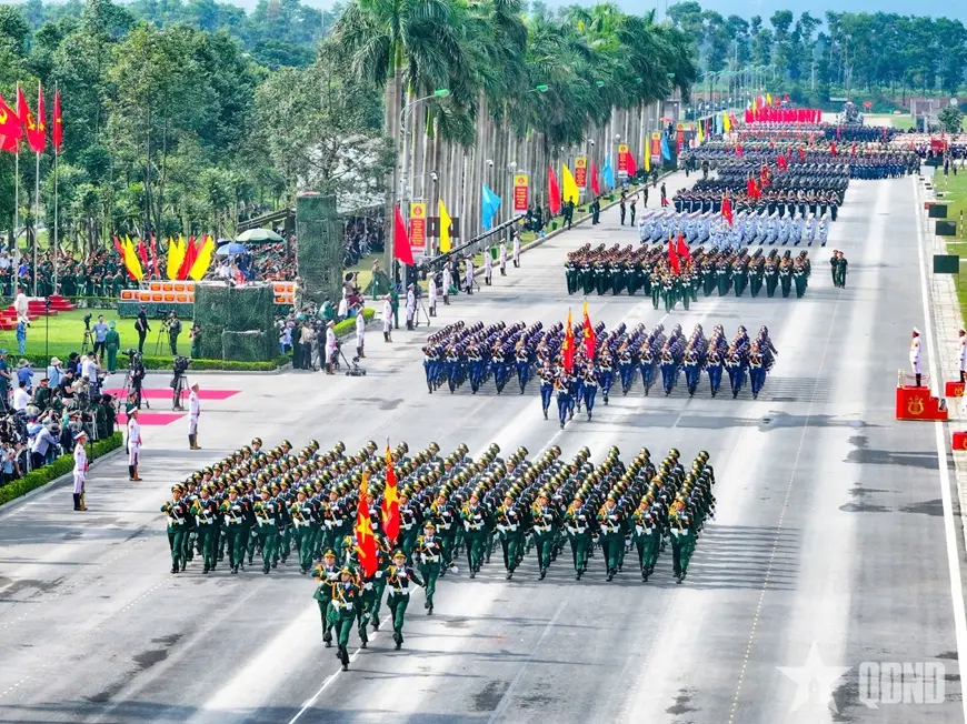 2tjfdp quang cnah 1755076418939402019350