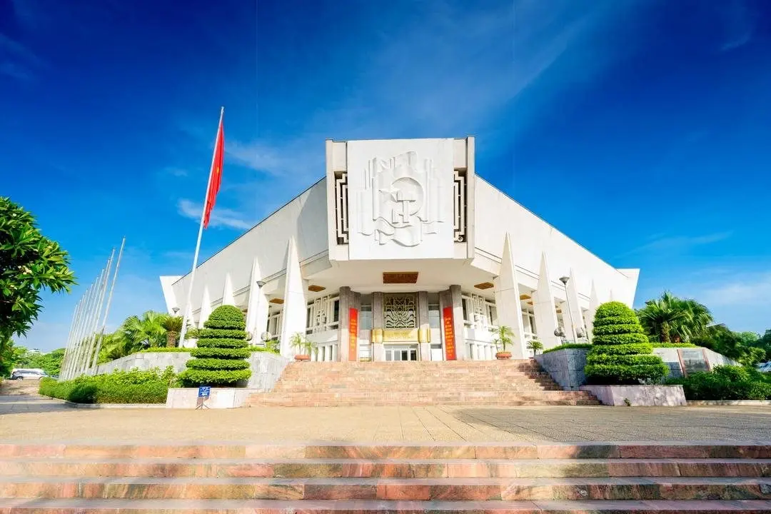 3ihrum bao tang ho chi minh