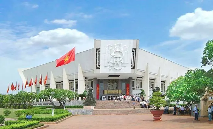 59dbau bao tang ho chi minh ha noi kien truc