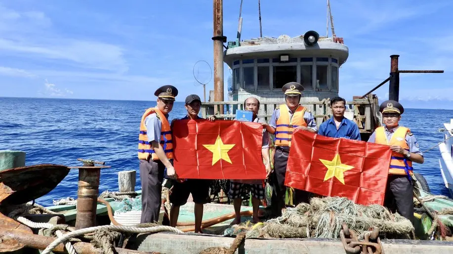 5rywfc iuu 1753693158125107748081 212 0 932 1280 crop 1753693166601979996734