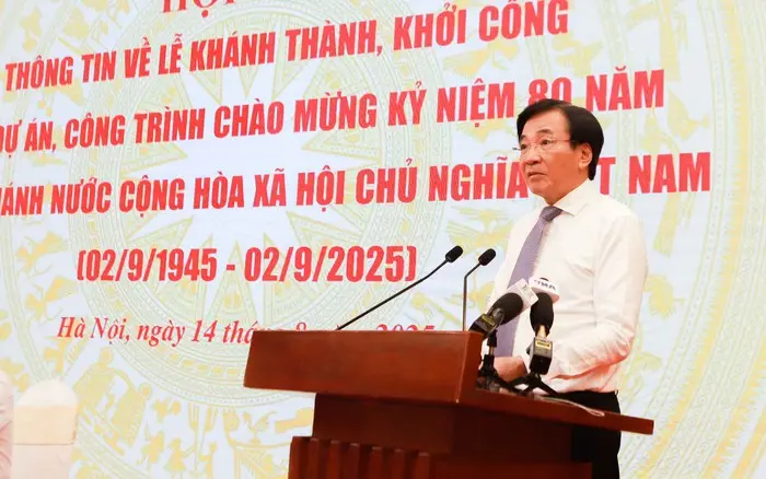7859yt le khanh thanh 250 cong trinh 1755160848060549470949 0 8 1444 2318 crop 17551608568211271995144
