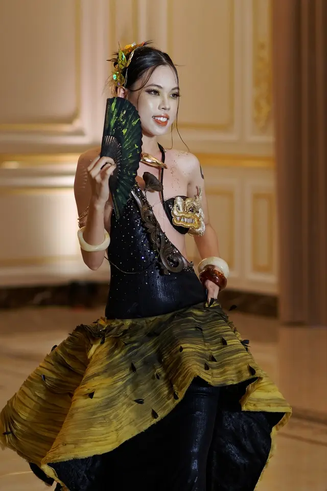 7b03xw_tung-chi-mai-ngoi-dai-noi-hue-1754984292317354577768.webp