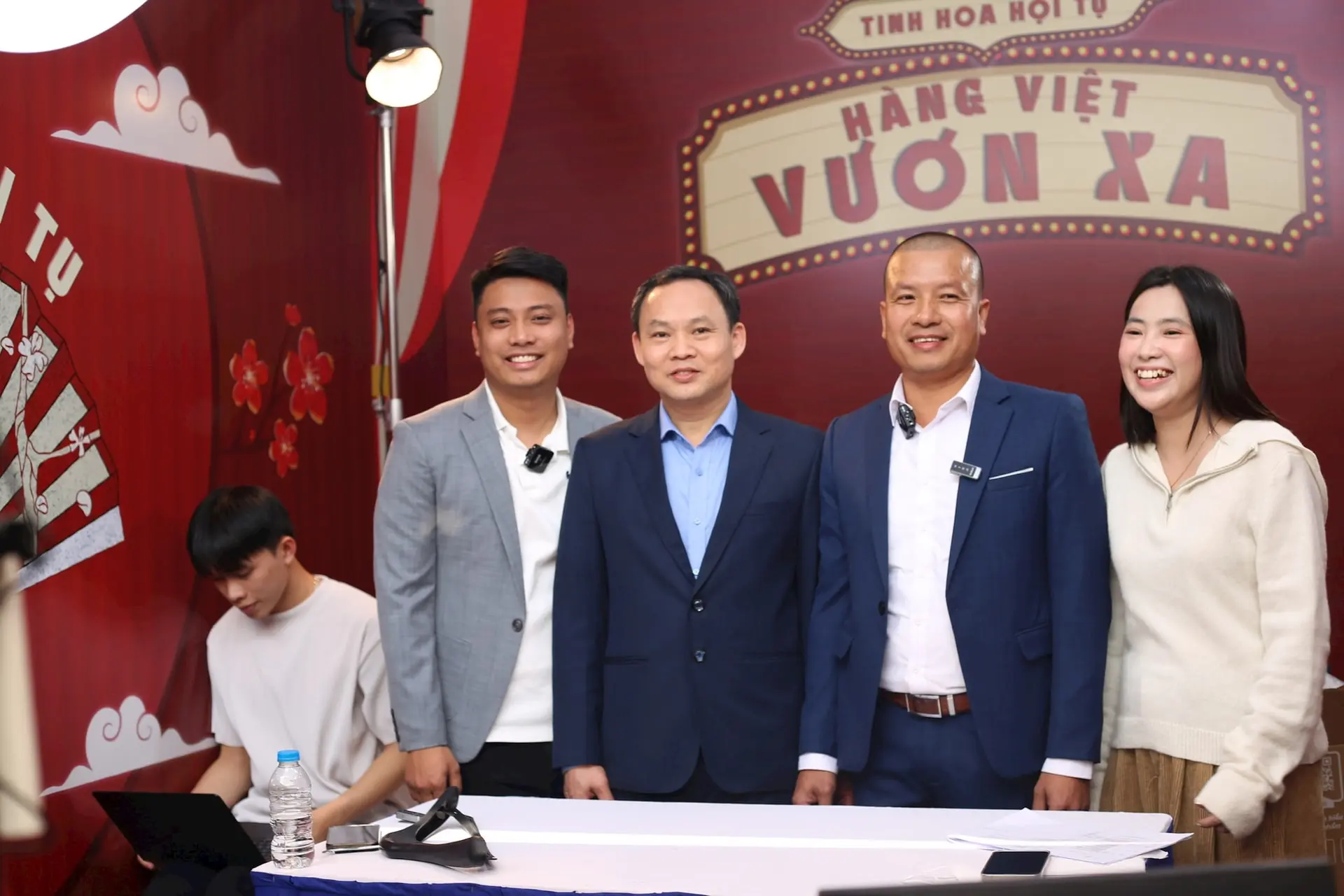 b434gj chu tich ubdn huyen px 2335 117