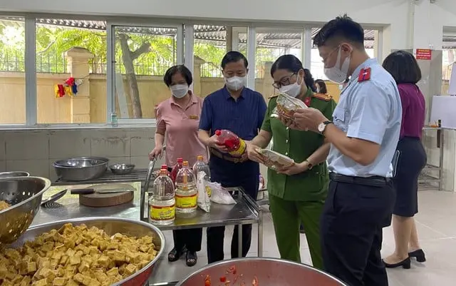 c3zdm4 an toan thuc pham le ky niem
