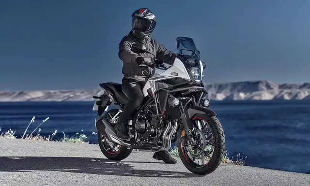 ceh0q2 16 1755336423 xe honda dan phuot thich me dang giam gia 22 trieu dai ly tang them nhieu qua csgt cung dung xe nay