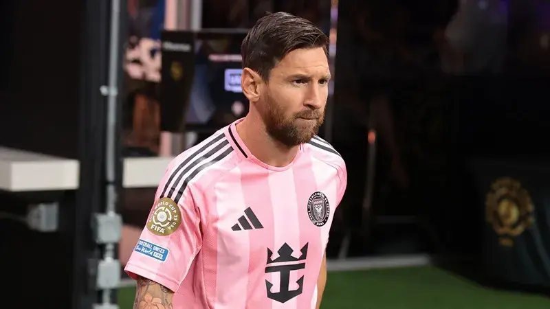 dobgl5 lionel messi 4000 155.jpg