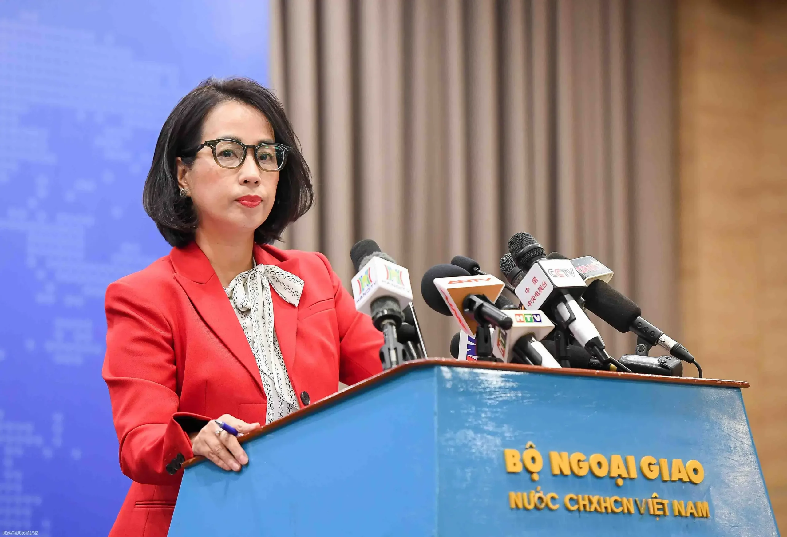 f8gsfr quoc vuong bhutan va hoang hau tham viet nam vao dau tuan toi 20250814161938 scaled