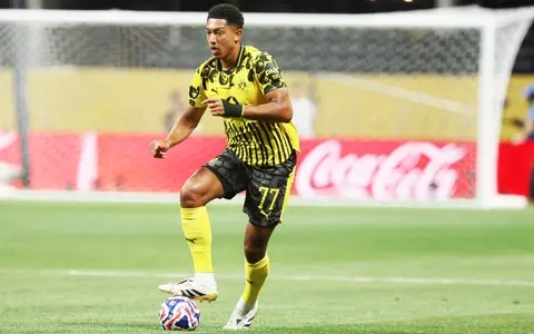 je63nb borussia dortmund 17547988411121239926473 231 0 1313 1732 crop 1754798850963682514505