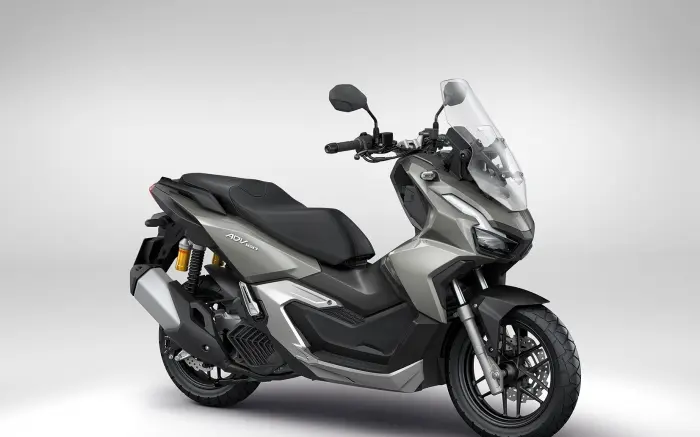 kjosh5 ban di phuot ra mat voi gia 70 trieu dong dep at via ca air blade va vario co abs anh 3 1727335689081 1727335689385572372902 0 0 437 700 crop 17273357138541603866941