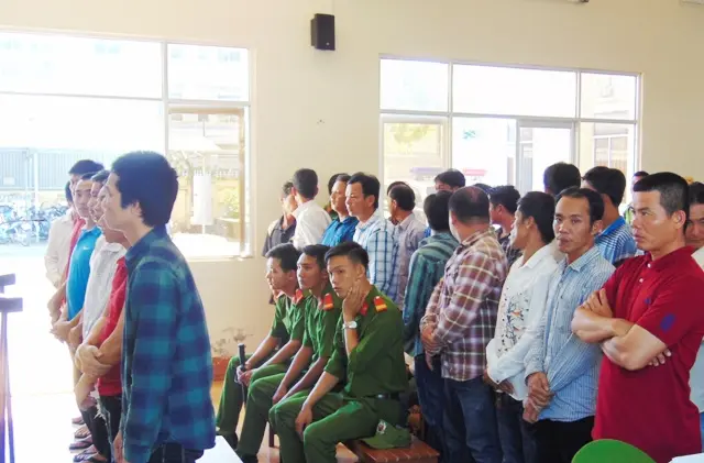 locyv0 bang nhom gom 30 doi tuong chuyen trom cap lien tinh mien tay 28 .4667
